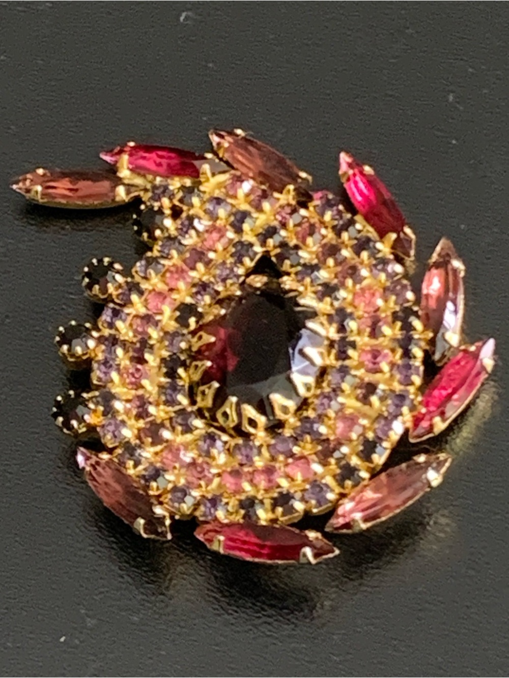 RARE- Vintage JULIANA DeLizza & Elster Amethyst AB Crystal Rhinestone Brooch